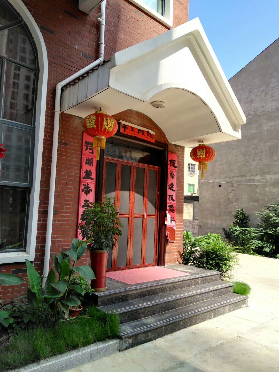 佛山原裝折疊門可量尺定做,折疊門