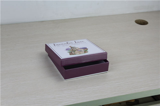 临淄区密度板纸礼品盒来样定制 淄博圣伦包装制品供应