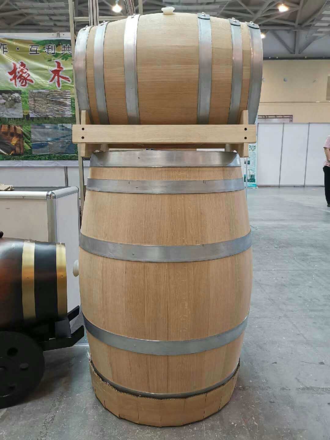 大橡木酒桶加工厂价格 诚信服务「高密瑞鹏木业供应」