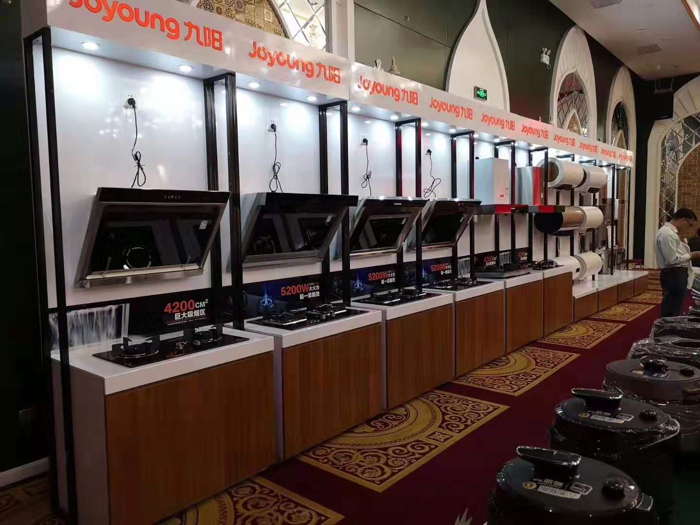 潍坊鞋服展柜销售厂家 临沂博图装饰工程供应