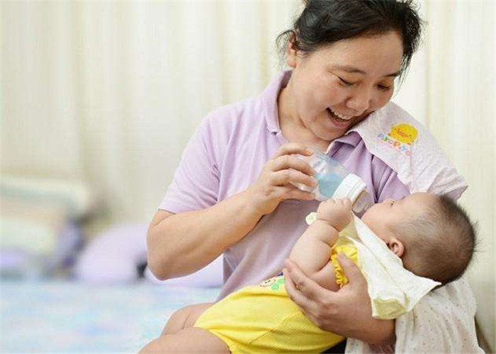 昆明盘龙区月嫂服务哪家好 昆明欣缘家政服务公司