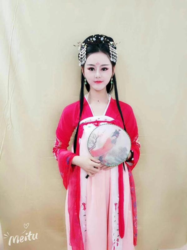 南陽**的化妝培訓學校