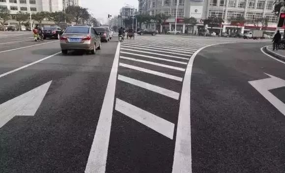 廈門道路消防通道標(biāo)線 歡迎咨詢 廈門宏乾交通設(shè)施工程供應(yīng)