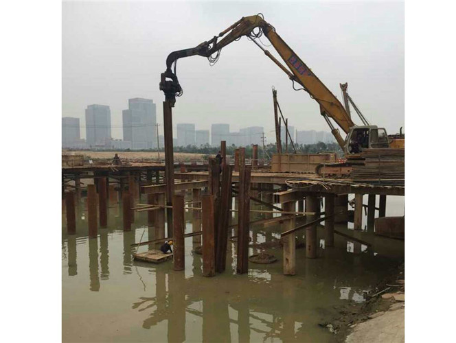 首页> 建筑,建材 > 履带式打桩机 诚信为本「漳州市昌宝来市政工程