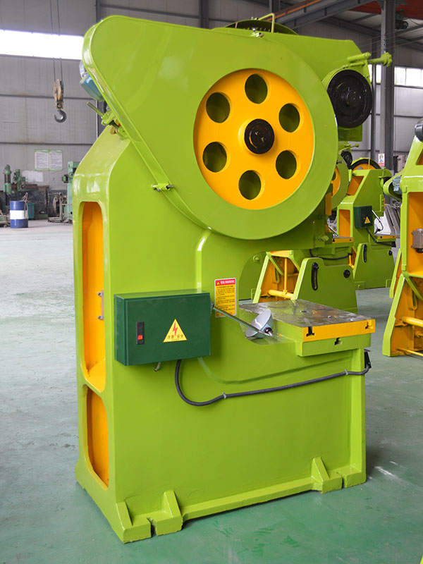 河南12吨深喉口冲床生产厂家 南京晶石机械设备供应