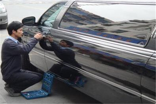 盘龙区专业开汽车锁公司哪家好 诚信服务「昆明林发开锁服务」