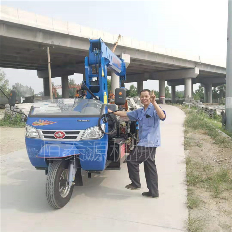 浙江3吨小型吊机改装三轮随车吊 客户至上 济宁市恒泰源工程机械供应