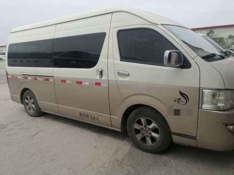 新疆**旅游租车价格 新疆逸启程汽车服务供应