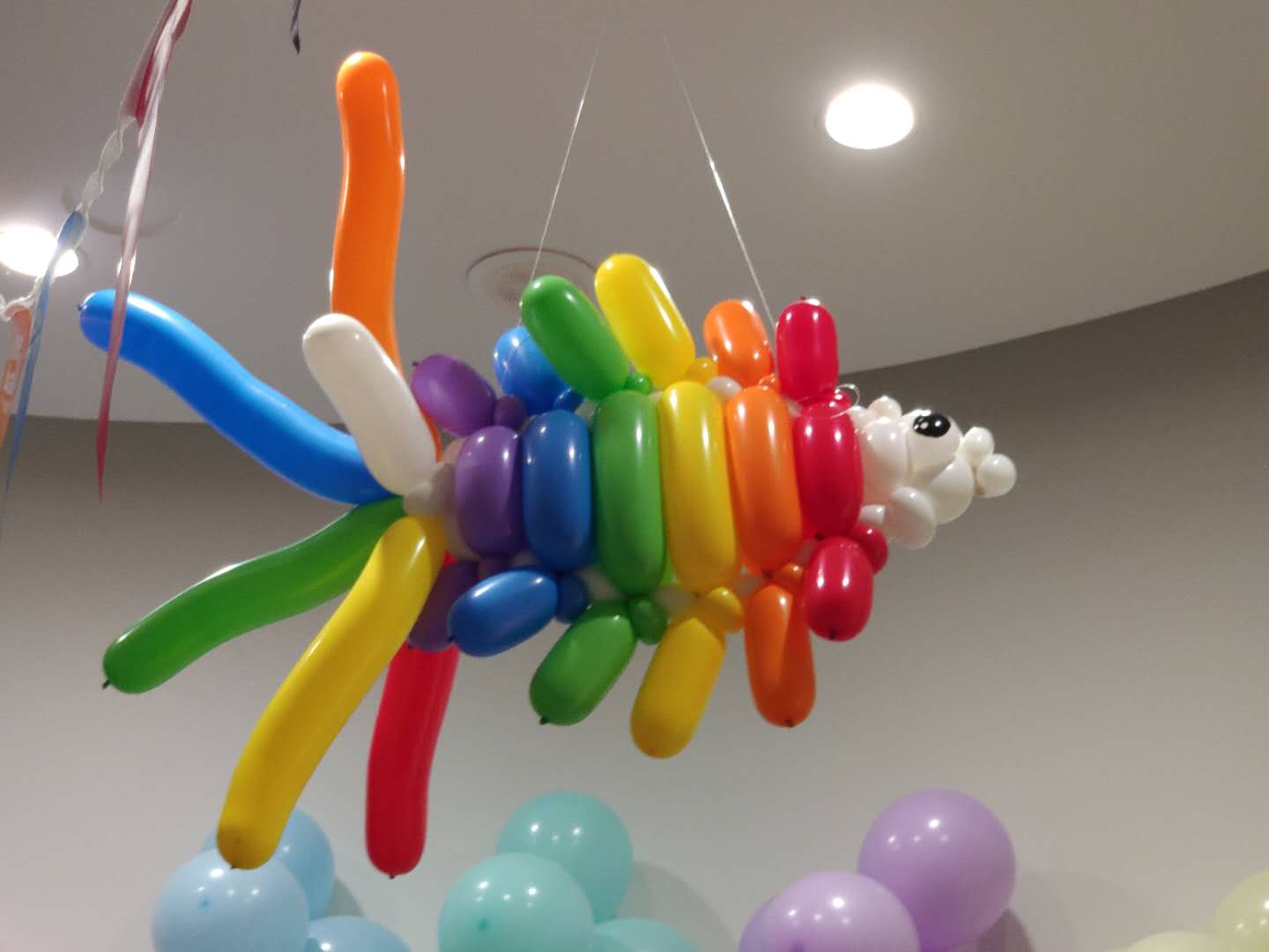 塔城立柱租赁 客户至上 乌鲁木齐百川天和气球装饰艺术供应