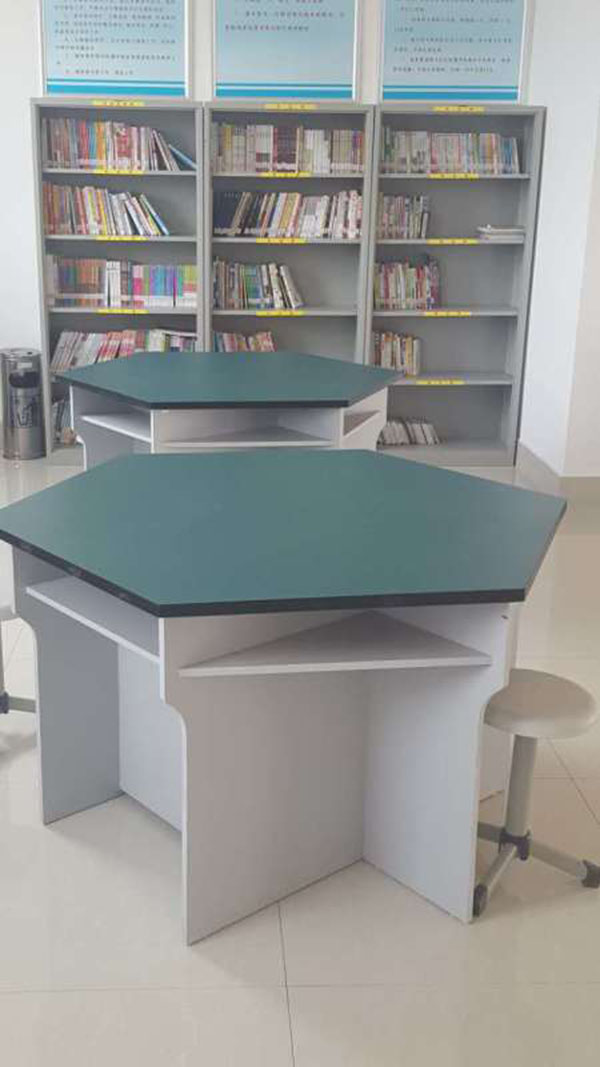青岛幼儿园课桌椅定制,课桌椅