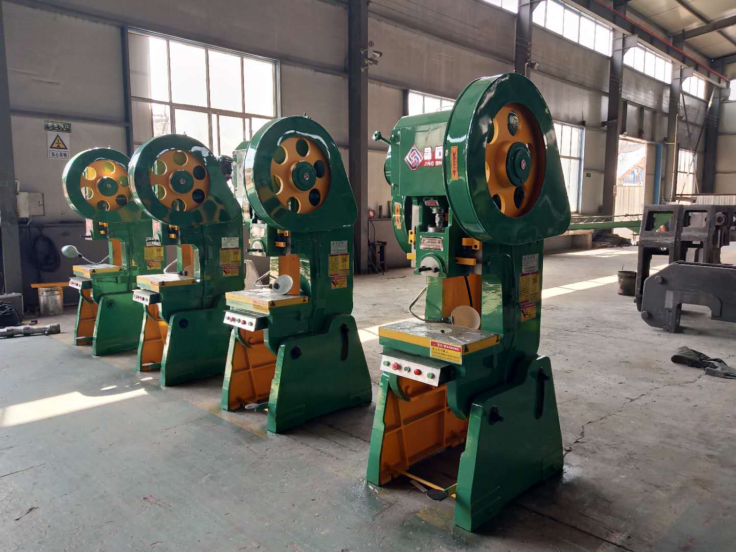 山东100吨可倾式冲床厂家 南京晶石机械设备供应