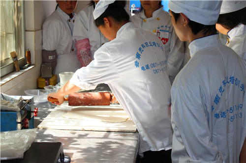 昆明特色面点 欢迎来电 云南先科职业培训学校供应