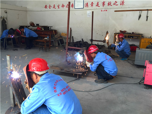 昆明专业焊工班实作操作 值得信赖 云南先科职业培训学校供应