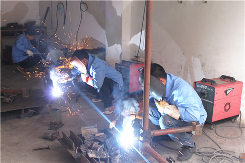 昆明专业的焊工班实作练习 欢迎咨询 云南先科职业培训学校供应