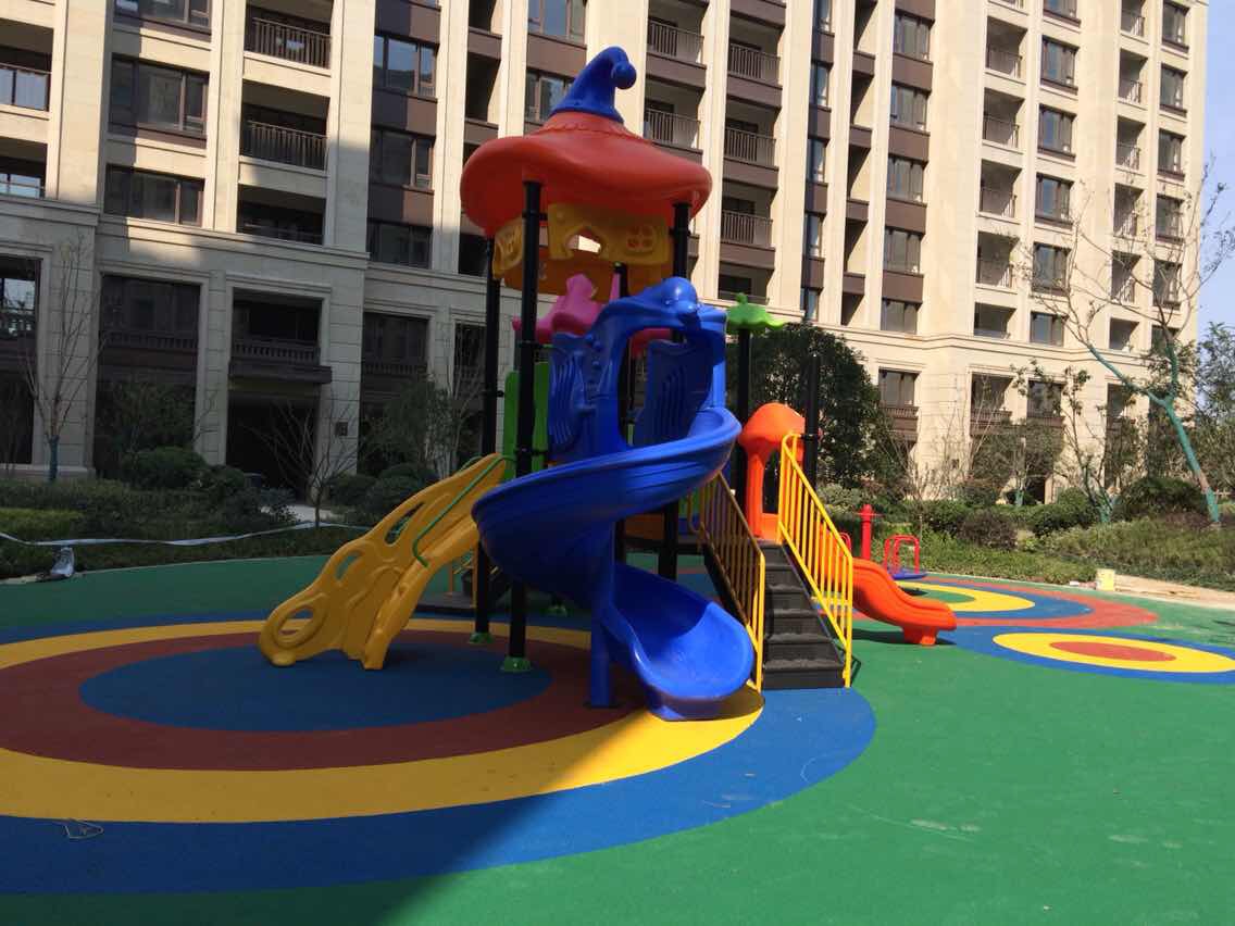 上海箕物科技:杭州九树公寓游乐设备,儿童滑梯