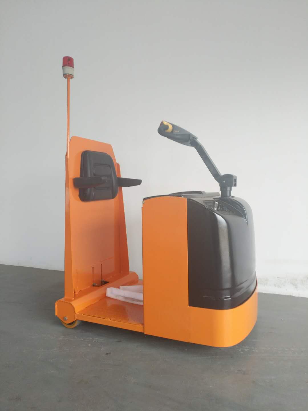 湖南非标定制电动叉车2米 创新服务「安徽安顺叉车供应」