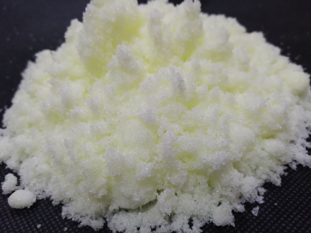 纯白色结晶氯化铝的生产