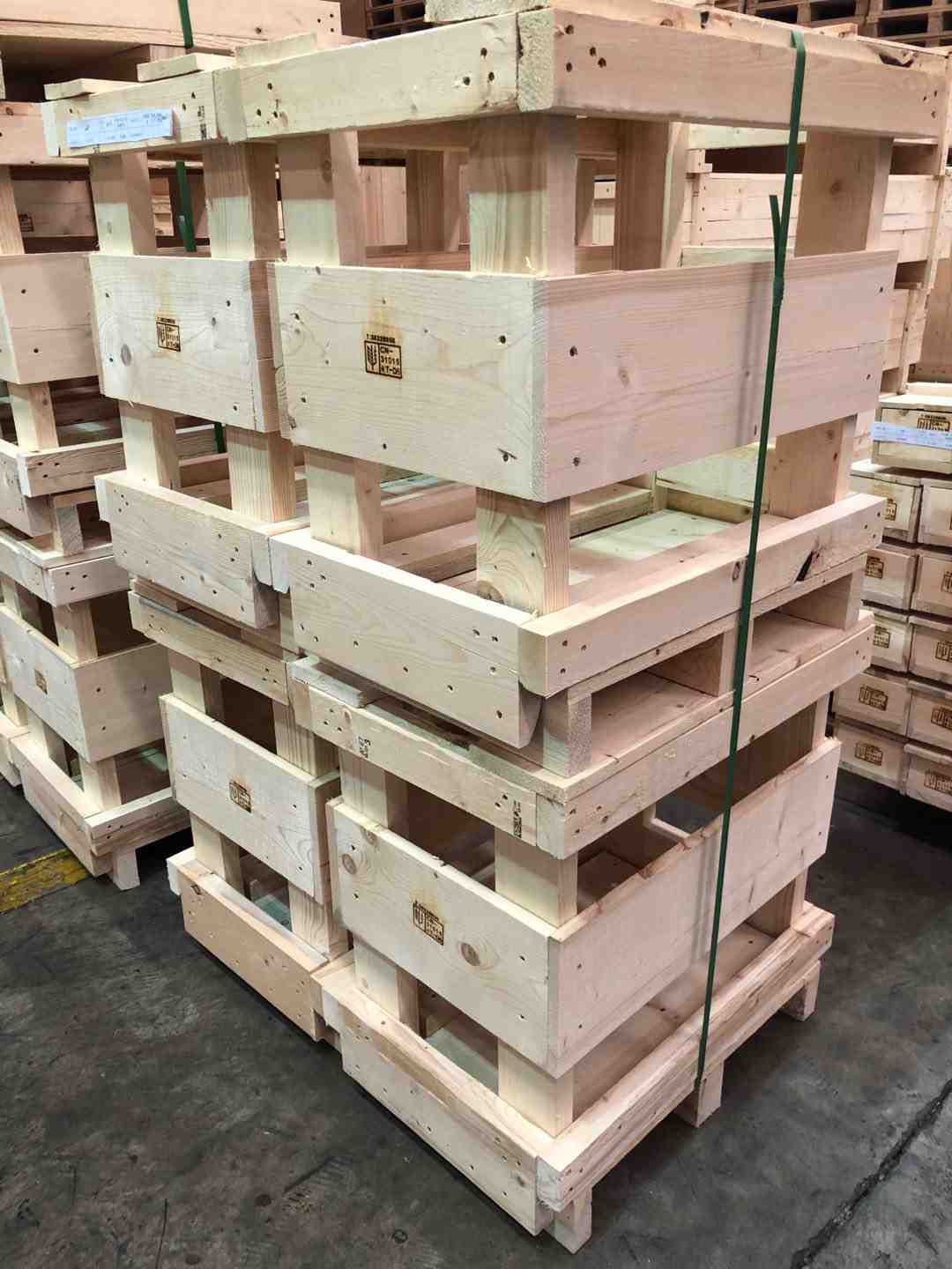 江苏实木出口花格箱与框架木箱 上海树人木业供应