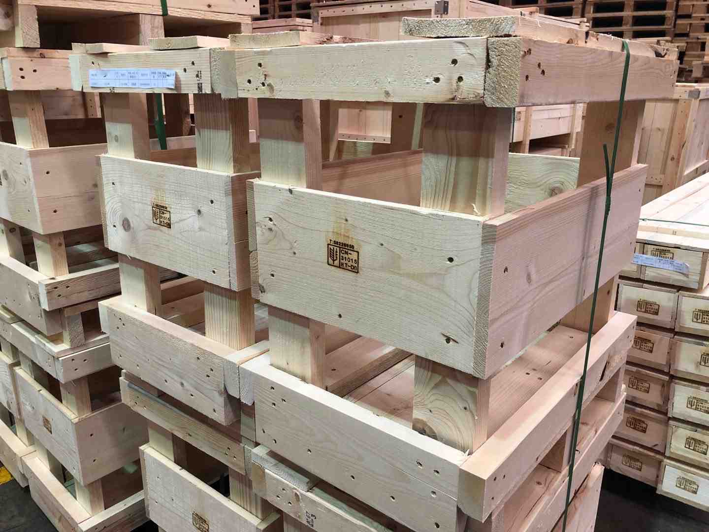 江苏实木出口花格箱与框架木箱,花格箱