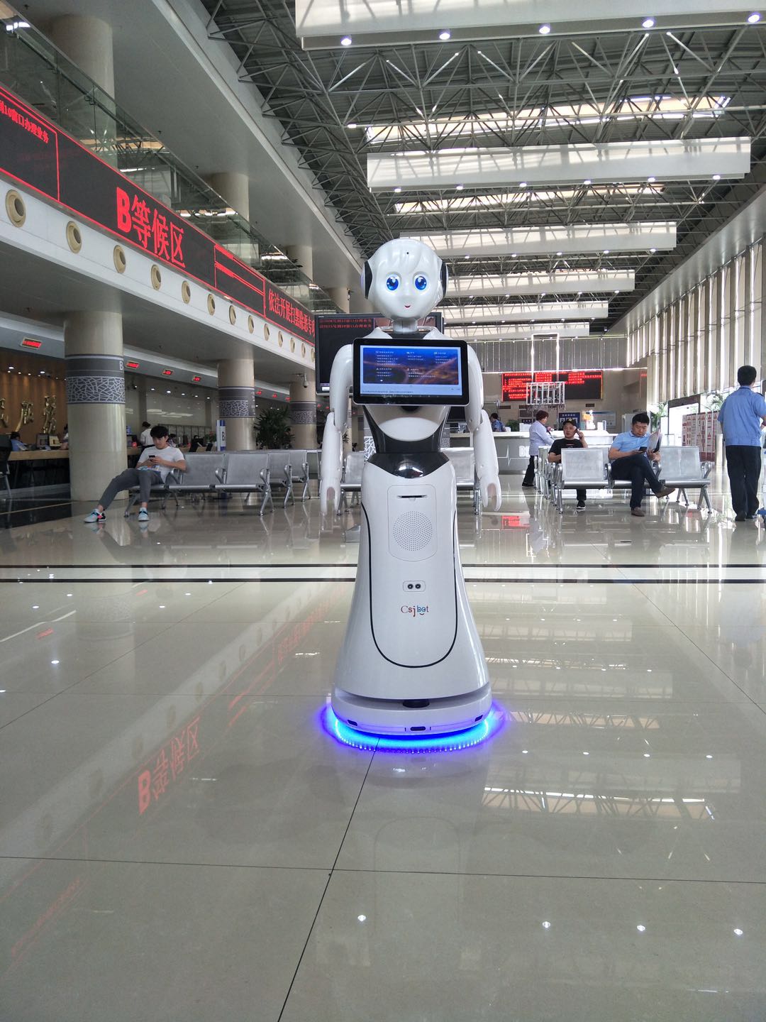 江苏迎宾接待机器人产品介绍 客户至上 昆山新正源机器人智能科技供应